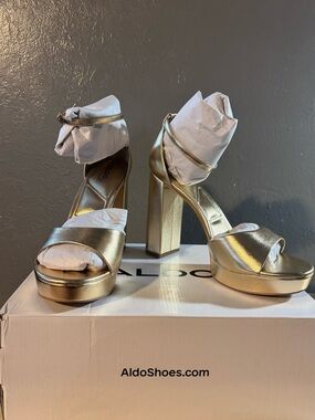 ALDO Gold Metallic ENAEGYN2.0 Platform Block Heel Sandals